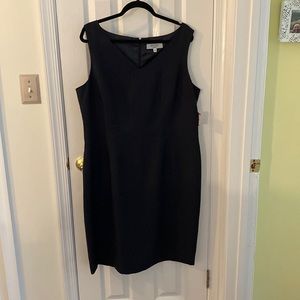 Jasper black sheath. Size 18.